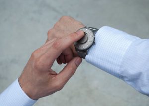 همه چیر در مورد ساعت مچی نابینایان