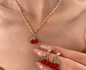 ست گردنبند و گوشواره گیلاسی